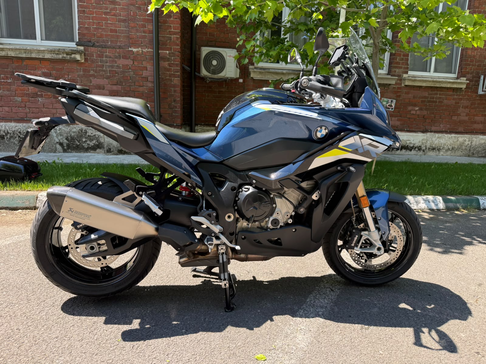 BMW S1000XR